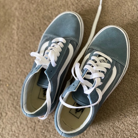 Cute light blue vans - Picture 2 of 4